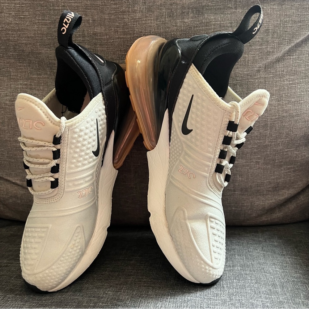 Women’s Nike Air 27c Size 7.5
